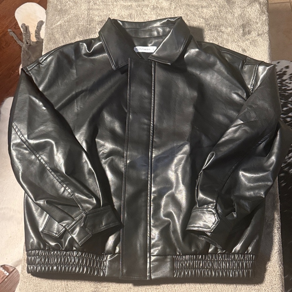 PrettyGarden Women’s Black Faux Leather Jacket Size Large